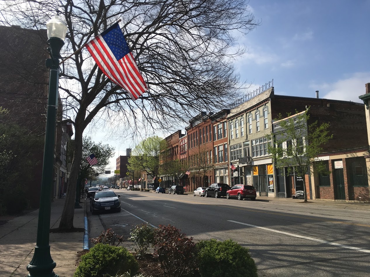 Downtown Marietta buildings and streetscape