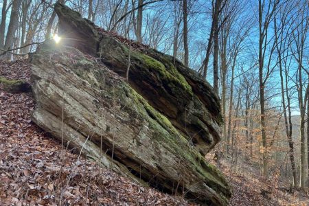 Boulder and natural features at Pip Ridge